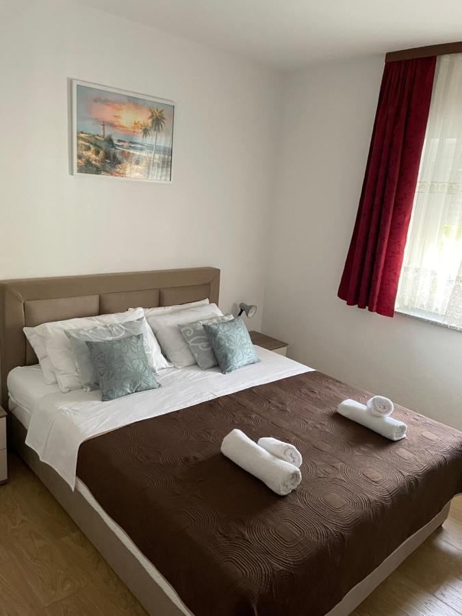 Apartmani Mirela Vrh  Екстер'єр фото