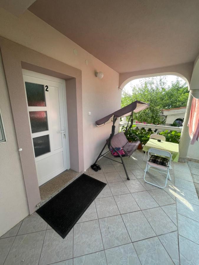 Apartmani Mirela Vrh  Екстер'єр фото