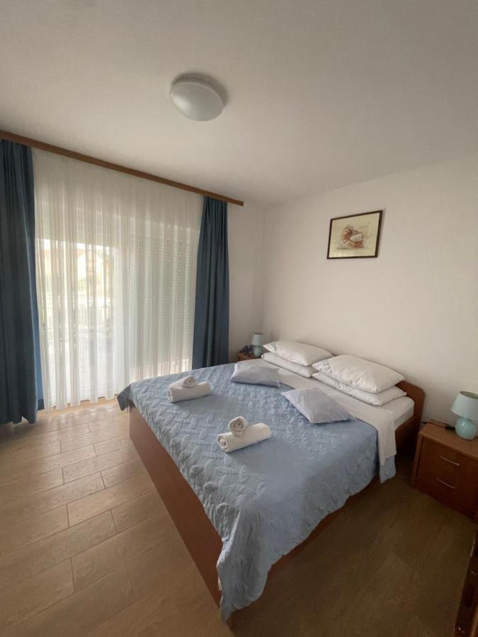 Apartmani Mirela Vrh  Екстер'єр фото