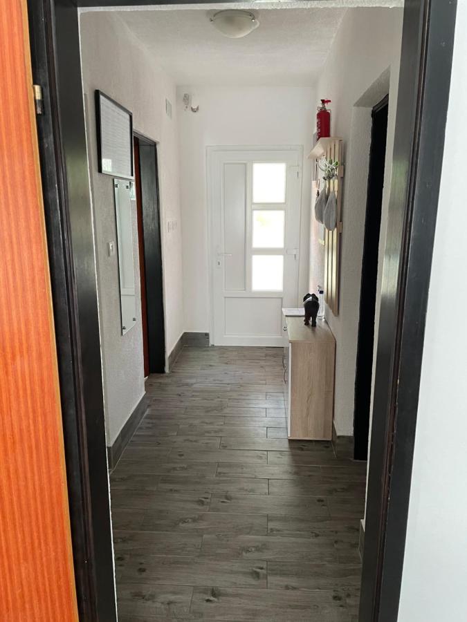 Apartmani Mirela Vrh  Екстер'єр фото